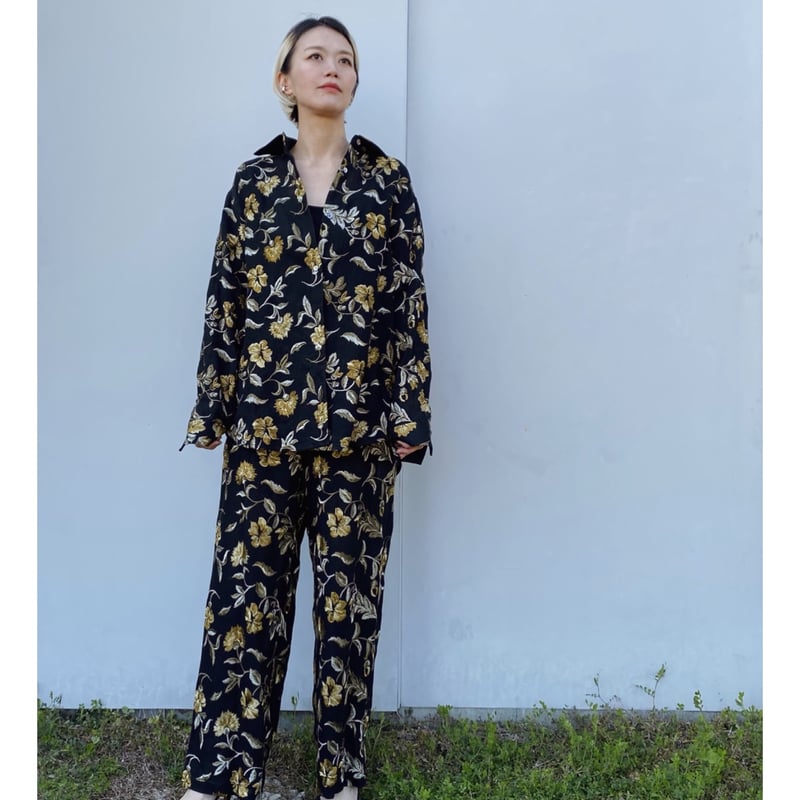 ERiKOKATORi「flower embroidery shirt」 | gouter l
