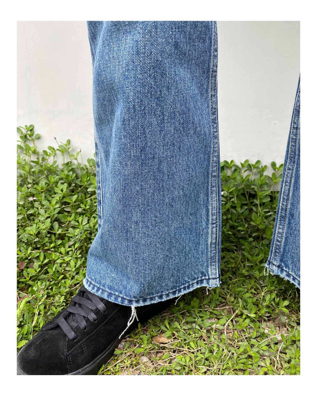 HOLIDAY「DAMAGE DENIM HIGH WAIST BELTED FLARE PA