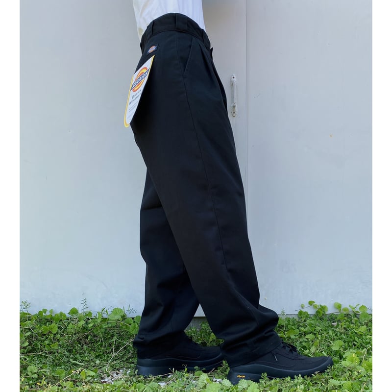 パンツ HOLIDAY DICKIES 2TUCK PANTS HOLIDAY「DICKIES 2TUCK PANTS 」beige. | gouter le