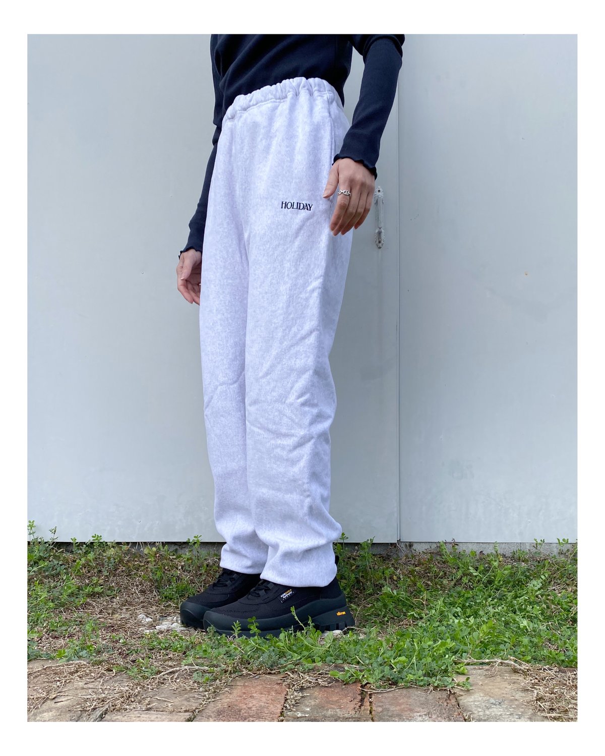 HOLIDAY「ULTRA HEAVY SWEAT PANTS (HOLIDAY)」s/gra HOLIDAY「ULTRA HEAVY SWEAT PANTS (HOLIDAY)」s/gra