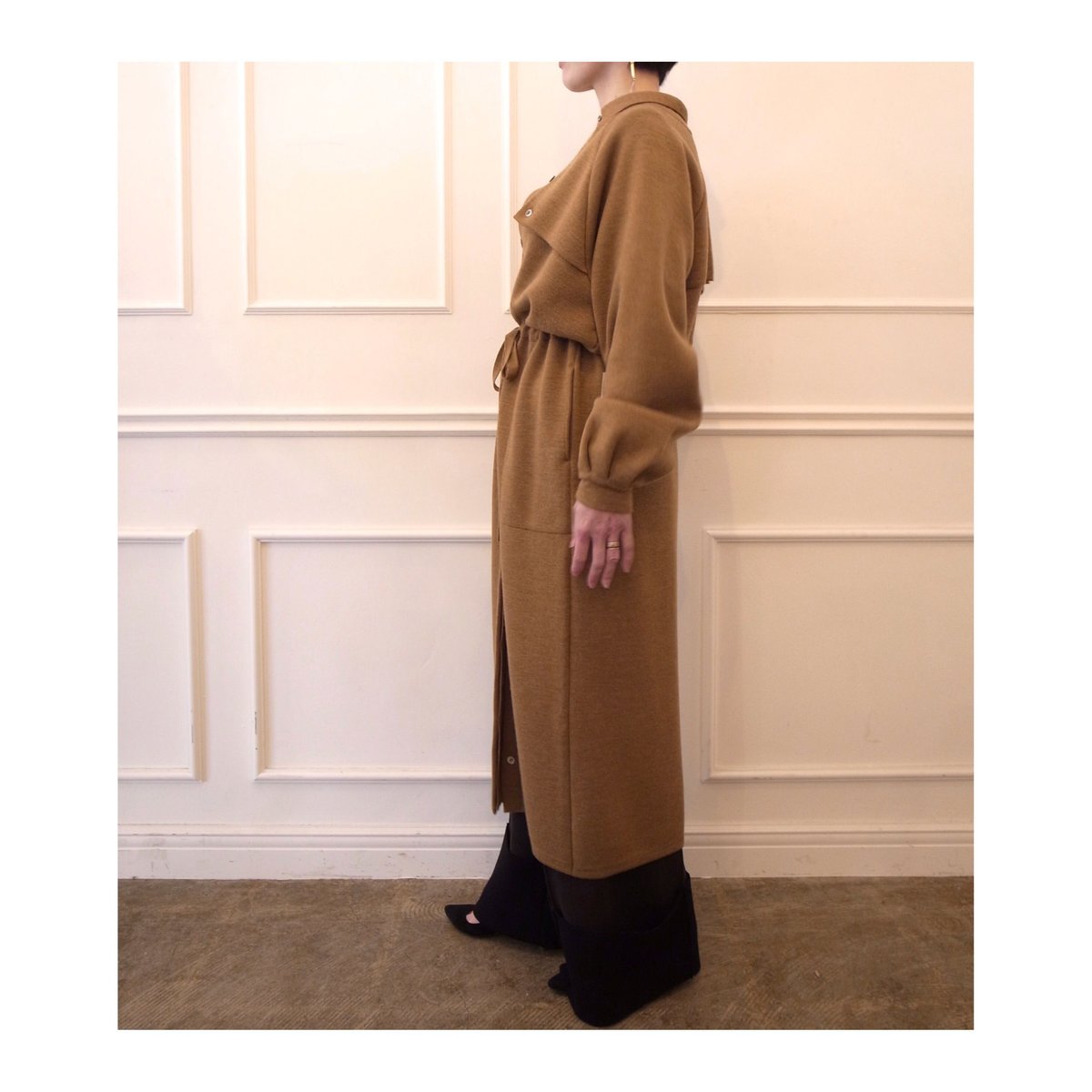 TAN.「RAGLAN SLEEVE COAT」