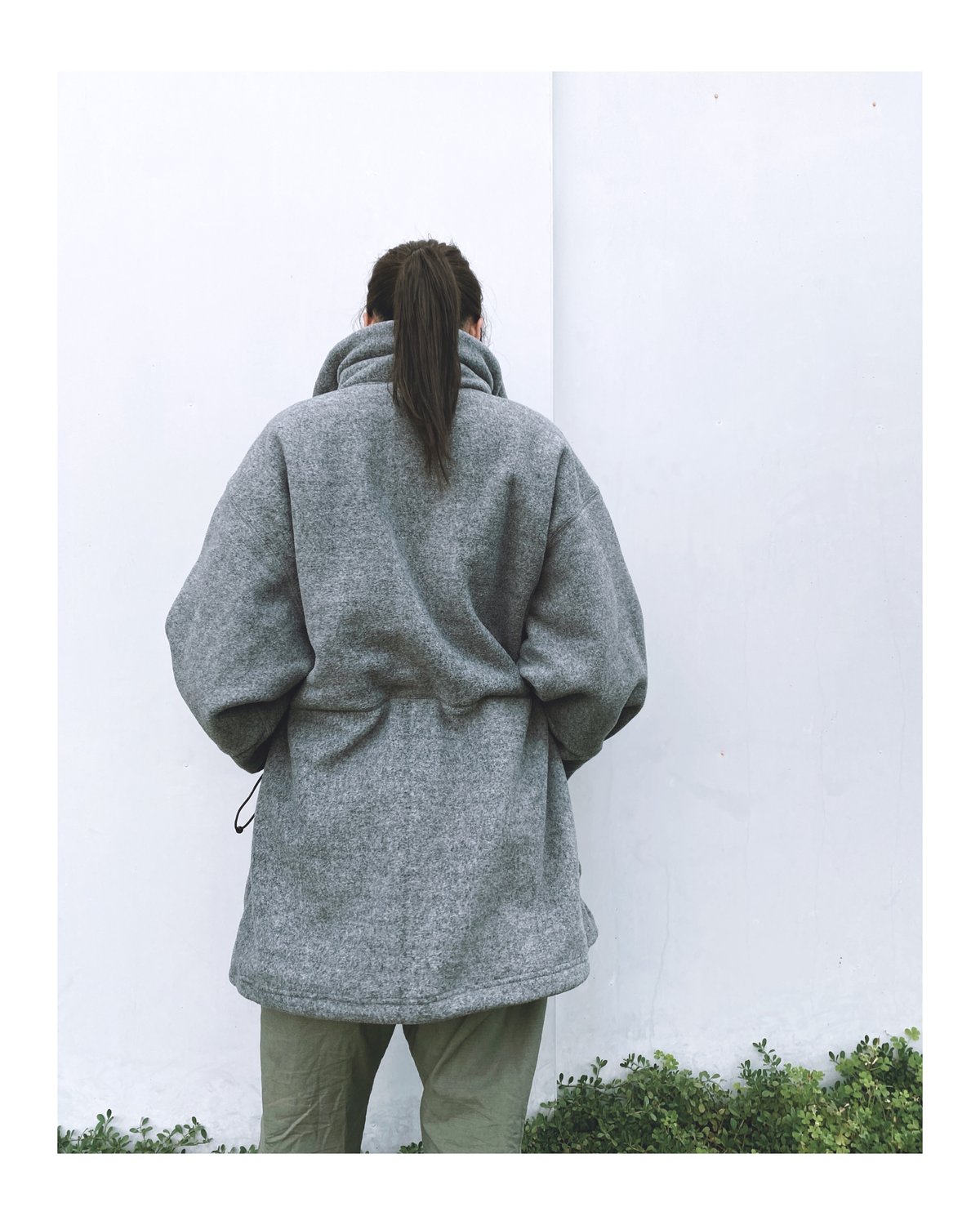 ワンピース HOLIDAY CLASSIC FLEECE ANORAK DRESS HOLIDAY「CLASSIC FLEECE ANORAK DRESS」gray. | gou