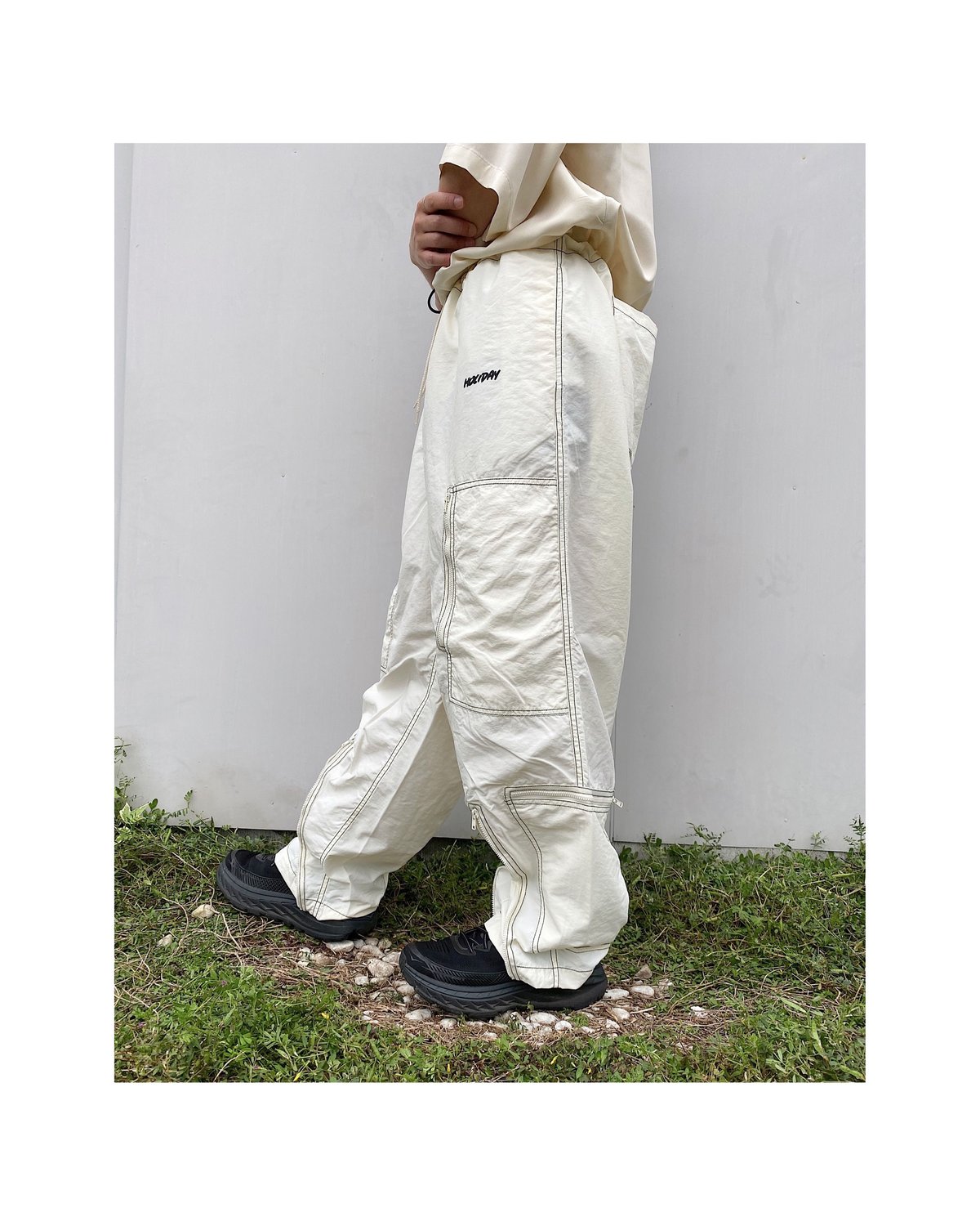 HOLIDAY「ATTACHMENT PANTS」white.