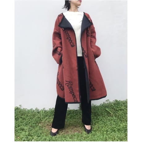 Eica yoshinari「Letter Jacquard cape coat」