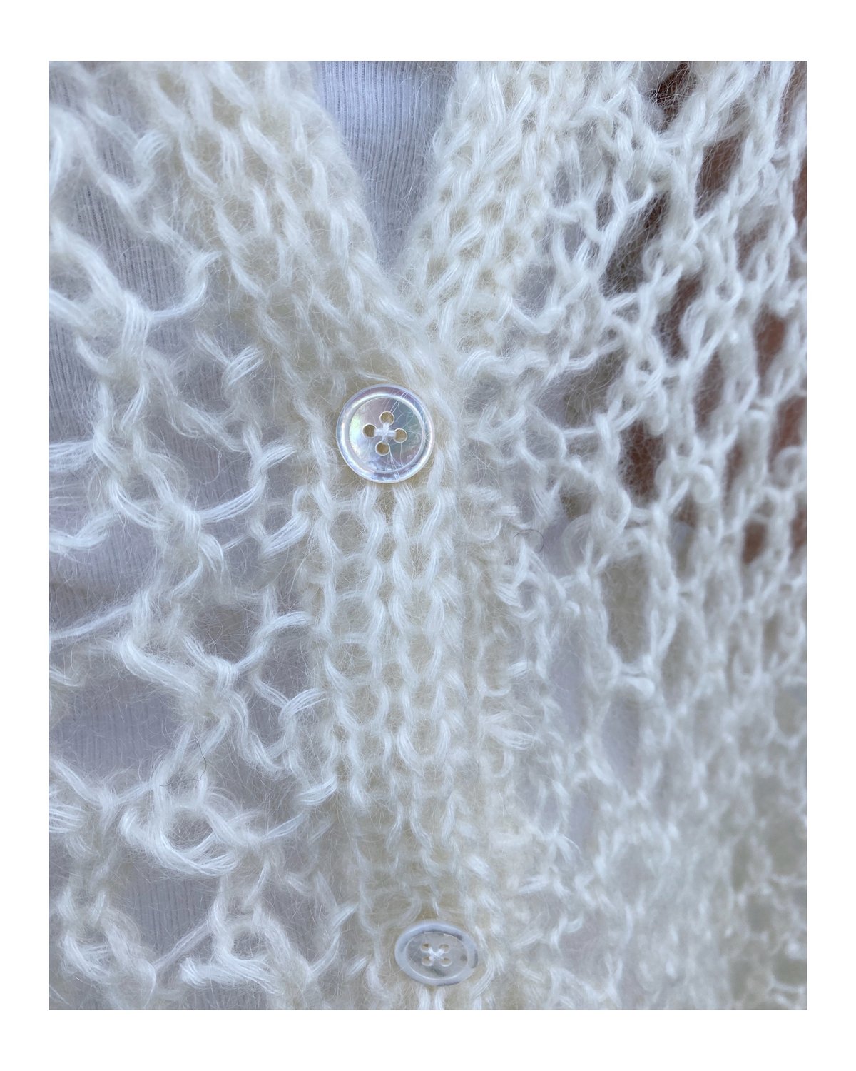ERiKOKATORi「mohair hand khit cardigan」white. |