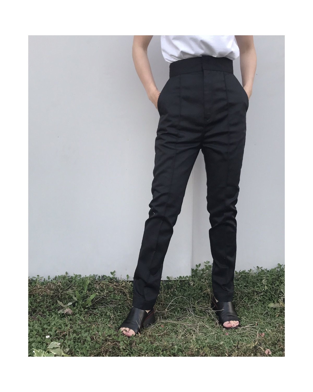 【新品未使用】HOLIDAY DICKIES PIN TUCK PANTS HOLIDAY「DICKIES PIN TUCK LACE UP PANTS」 | goute