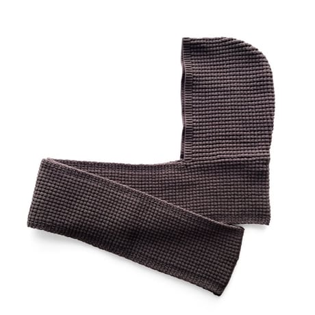 COMFORTABLE REASON「Waffle Hood Scarf」brown.