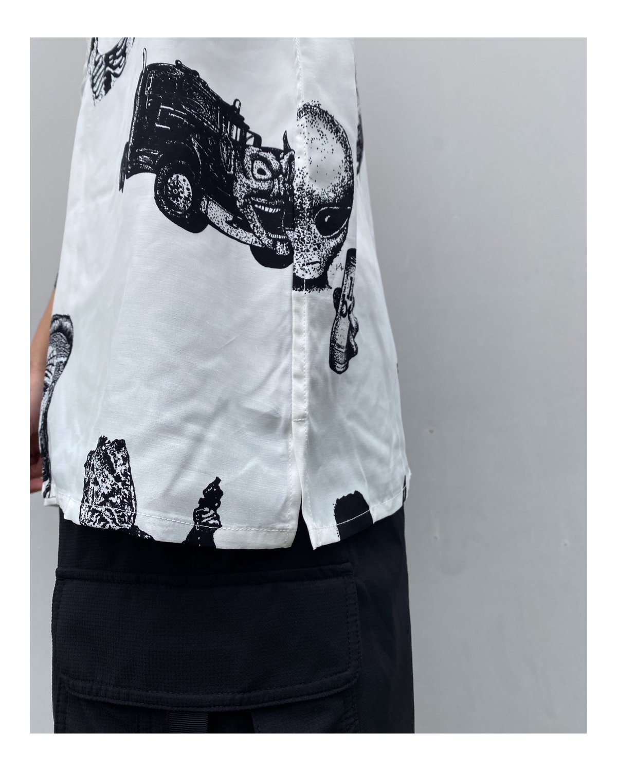 BLACK WEIRDOS「REPO Aloha Shirt」white. | gouter 