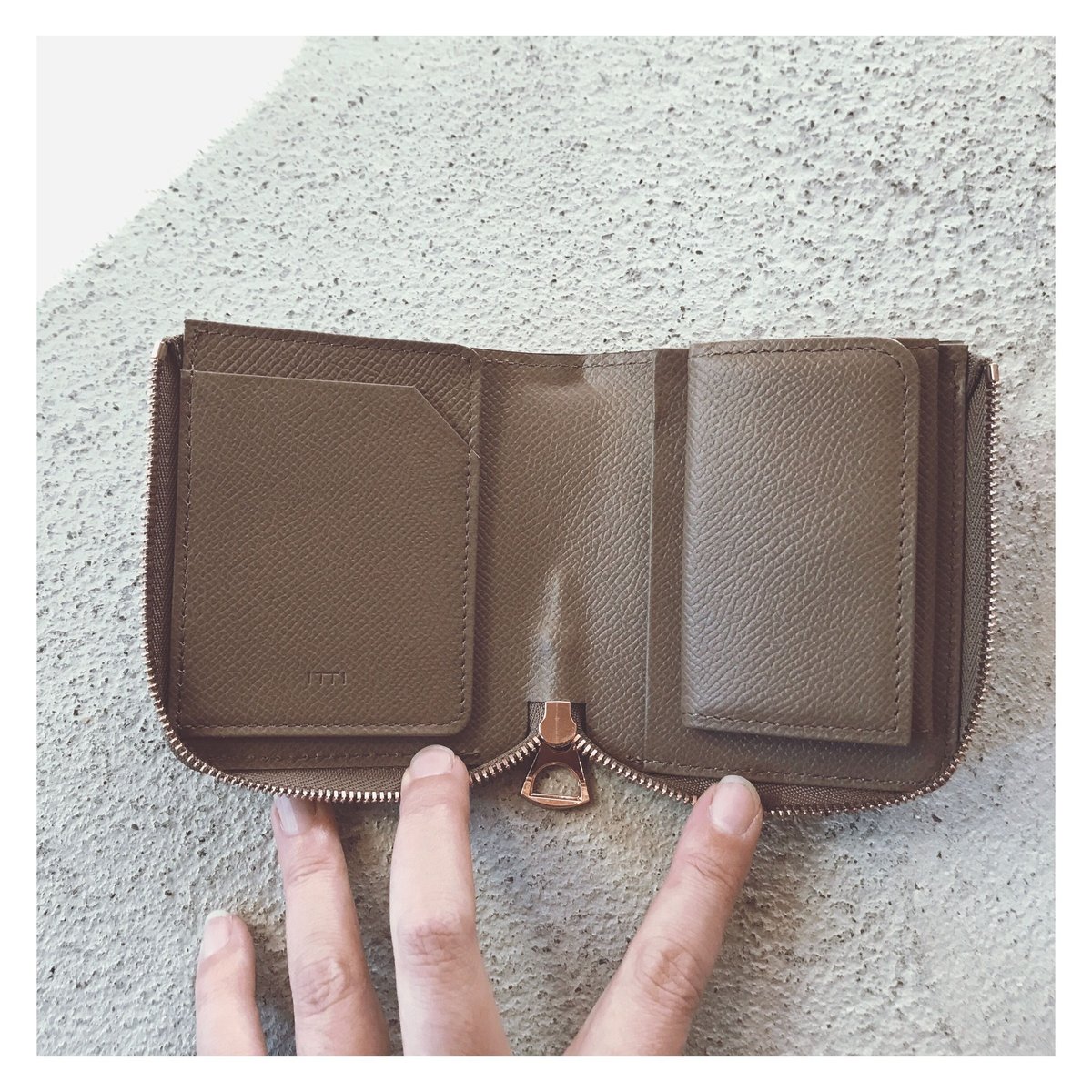 ITTI「CRISTY VERY COMPACT WLT/S.CALF」 | gouter l