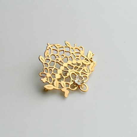 吉田史　OLD TO NEW　ブローチ　蔦に花