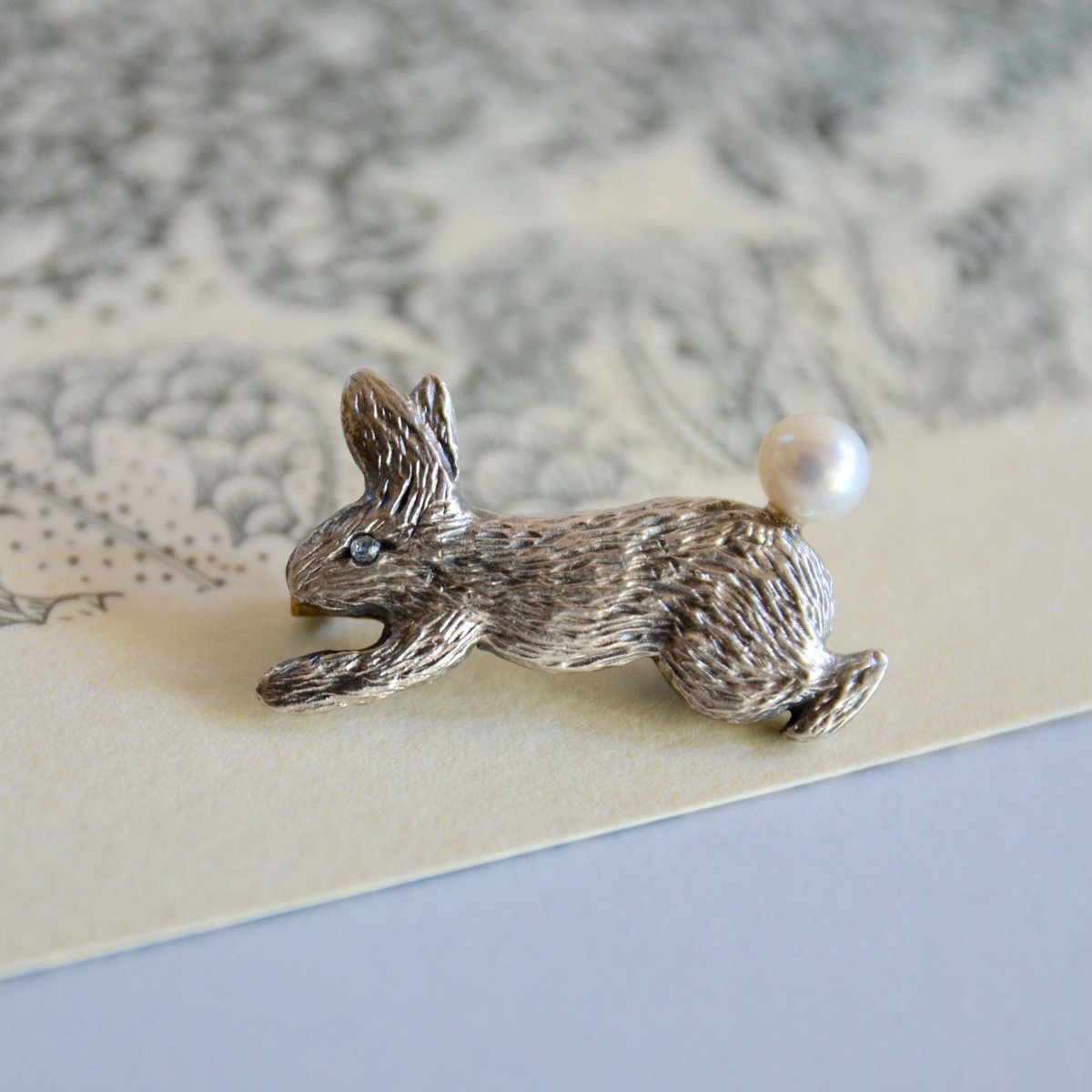 ひとみ② 撚る 淡水パール ビーズ刺繍 