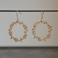 吉田史　OLD TO NEW　ピアス　花の輪　コンビ　花 SV ／ 葉 YG