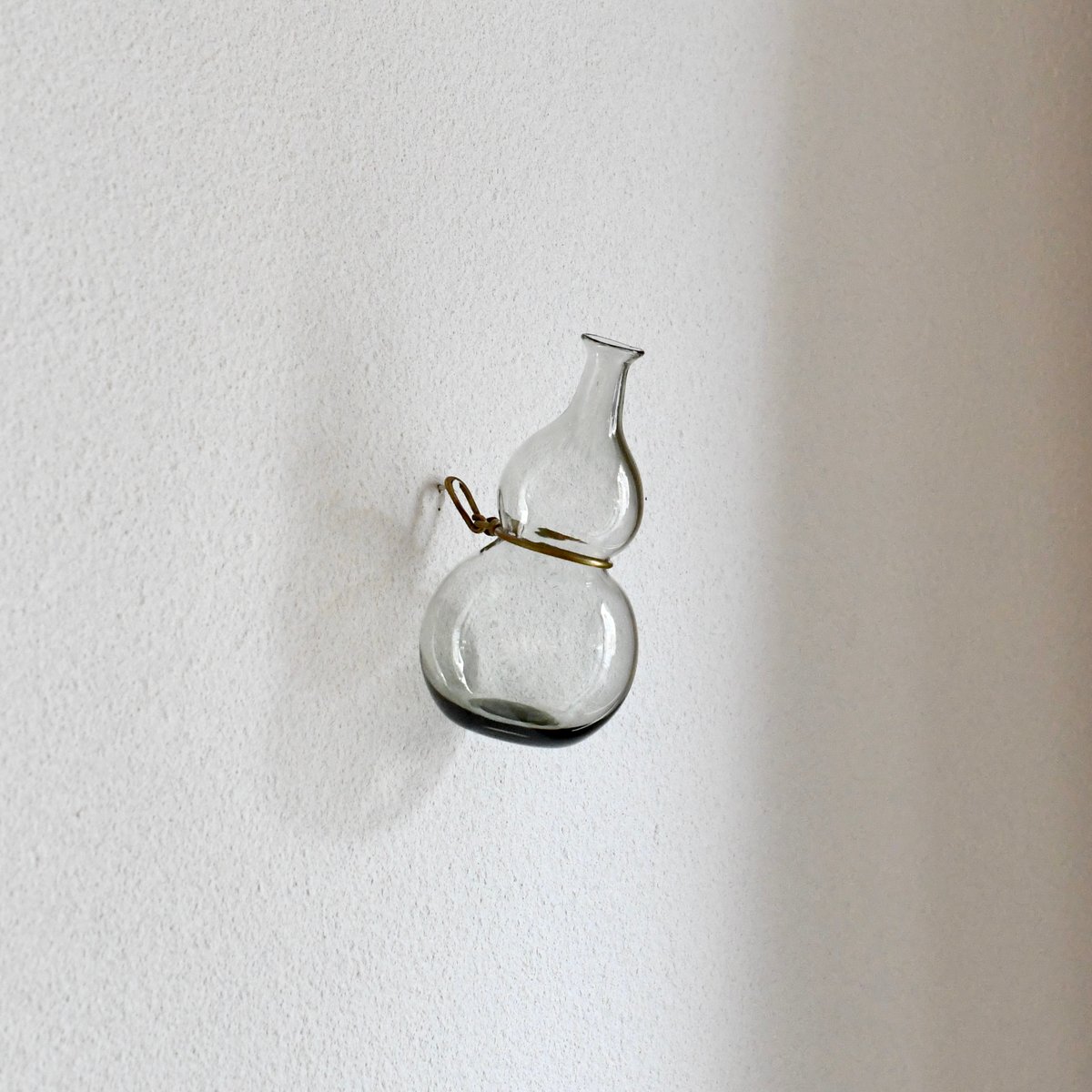 津田清和さん 青コロ花入