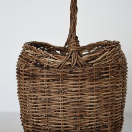 kegoya　あけび　square basket（小）