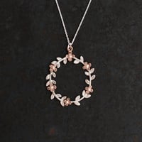 吉田史　OLD TO NEW　ネックレス　花の輪　コンビ　葉 SV ／ 花 PG