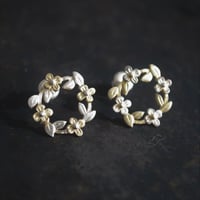吉田史　OLD TO NEW　ピアス　ちいさな花の輪　コンビ　SV　YG