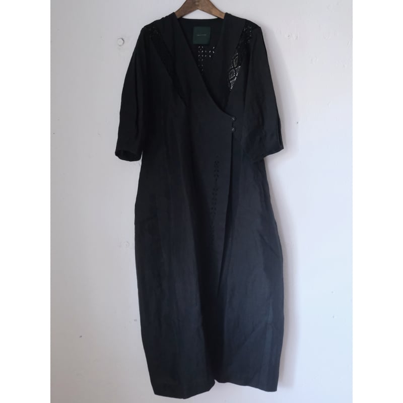 NATIVE VILLAGE (ネイティブヴィレッジ) 棘：thom 刺繍のドレス（noir  