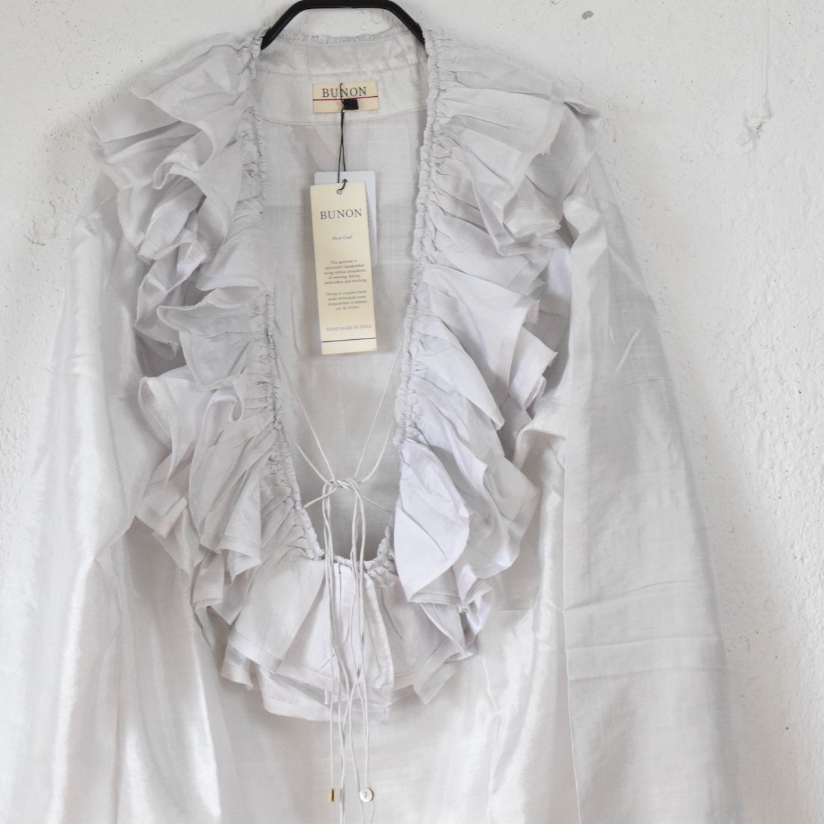 【新品】BUNON(ブノン) Embroidery Tシャツ ホワイト BUNON(ブノン)Embroidery Woven-T/ 刺繍織りTシャツ BN2545 - lizm