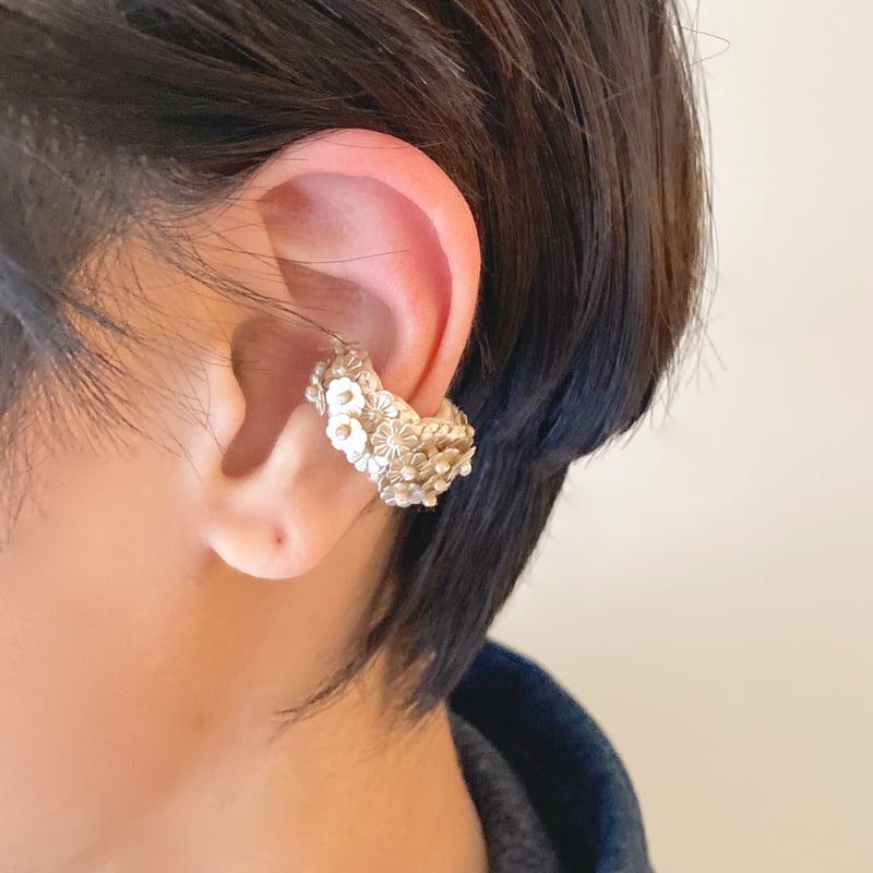 取り寄せのみ] tamas(タマス) イヤーカフ「包まれた花束」 | Le Nid de 