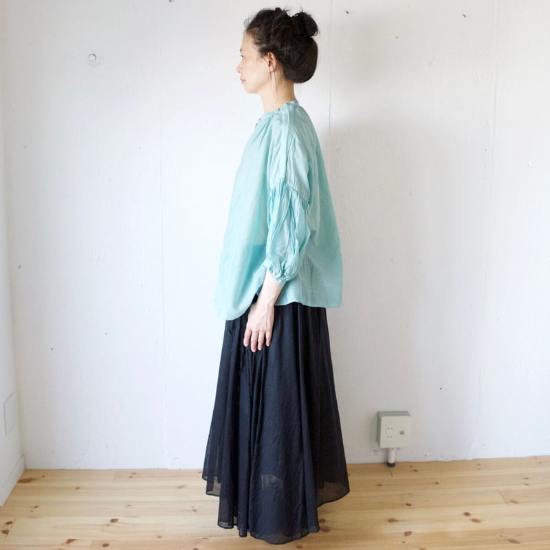 suzuki takayuki(スズキタカユキ) puff-sleeve blouse シルク...