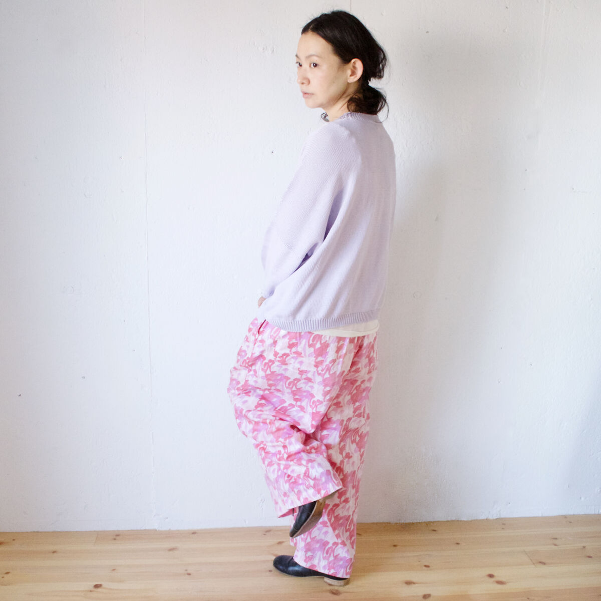 タグ付き BUNON ブノン Tuck Pants プリントパンツ M シルク