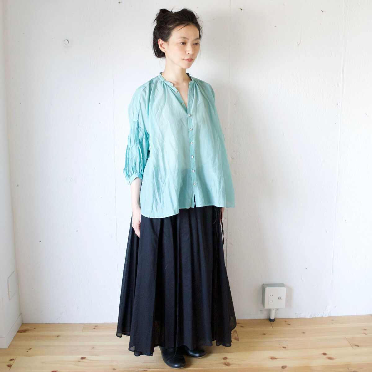 suzuki takayuki(スズキタカユキ) puff-sleeve blouse シルク