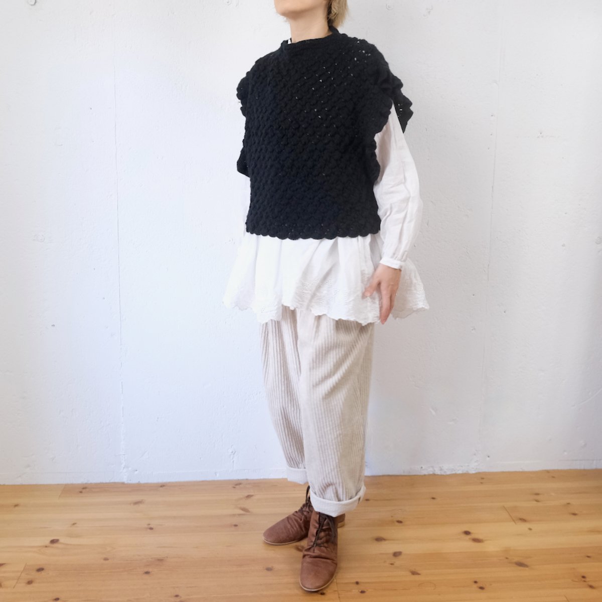 BUNON(ブノン) Hand Crochet Gilet かぎ針編みニットベスト | Le 