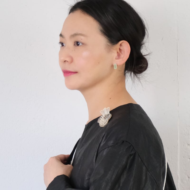 tamas(タマス)ブローチ「こんばんは / small 」 | Le Nid de Lili tamas(タマス)ブローチ「こんばんは / small 」 | Le Nid de Lili