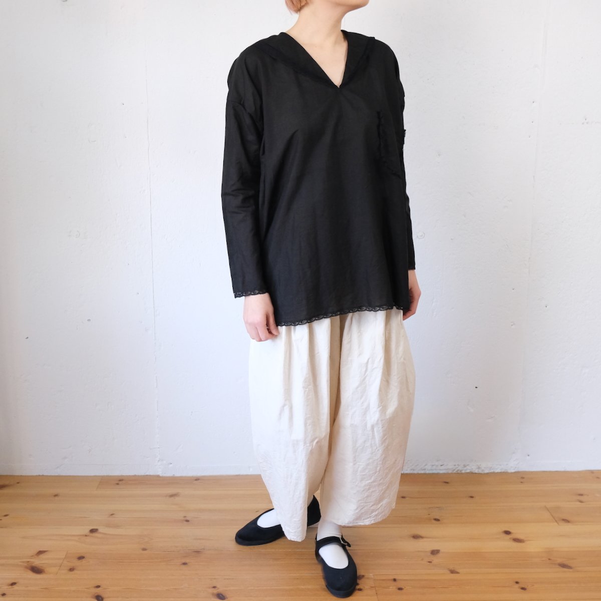 TOWAVASE(トワヴァーズ)Leavers blouse コットンリネン TOWAVASE(トワヴァーズ)Leavers blouse コットンリネン