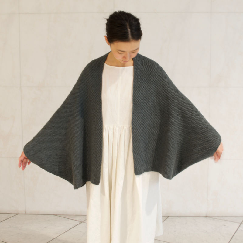 cecilie telle ラウンドネック　ポンチョ　ブラック cecilie telle ラウンドネック ポンチョ ブラック cecilie telle