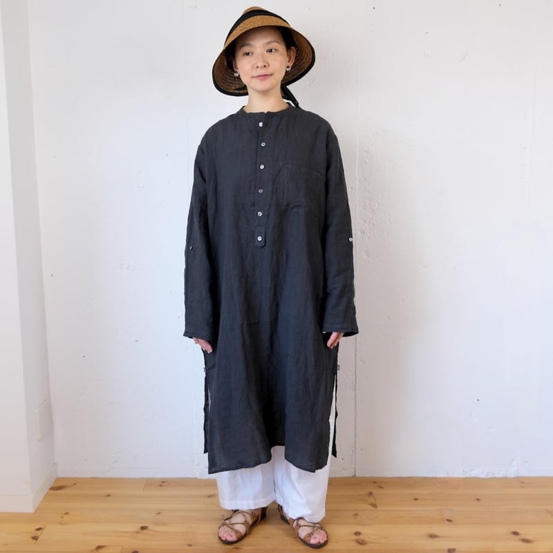 Vlas Blomme(ヴラスブラム) リネン カフタンロングシャツ/ブラック  