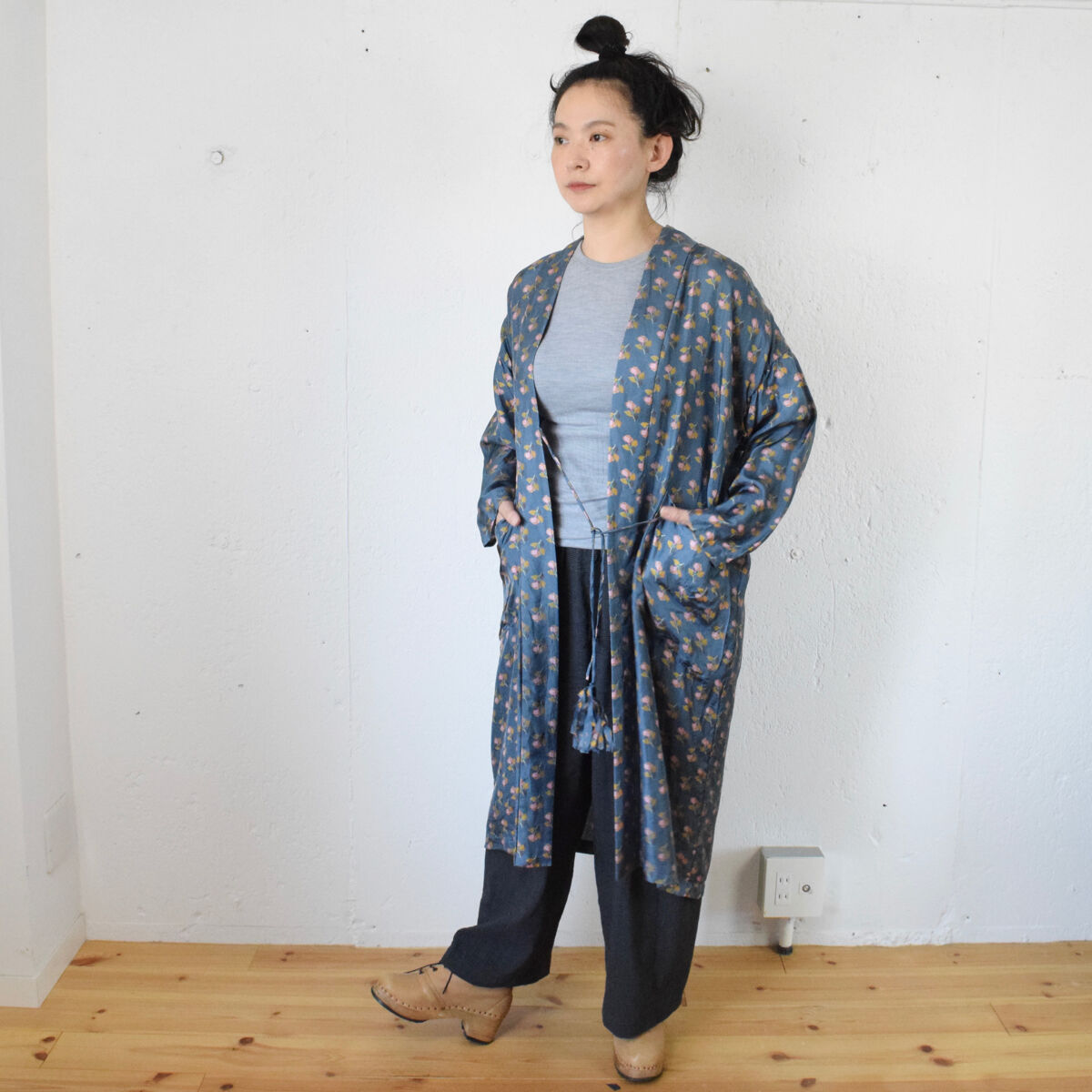 TOWAVASE(トワヴァーズ）Louis Robe 更紗プリントシルク ローブ/navy