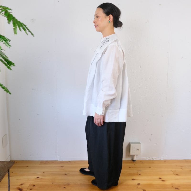 TOWAVASE(トワヴァーズ)Applique-blouse アップリケ刺繍 TOWAVASE(トワヴァーズ)Applique-blouse アップリケ刺繍