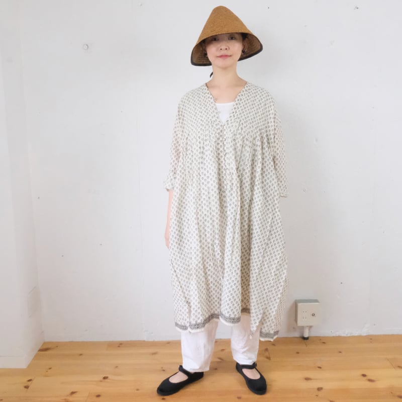 maison de soil（メゾンドソイル）小花ブロックプリント ピンタック  