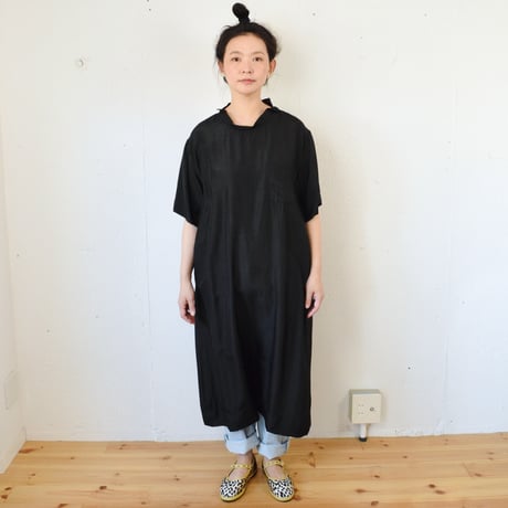 TOWAVASE(トワヴァーズ）：Souplesse silk long T-shirt シルクチュニック / black