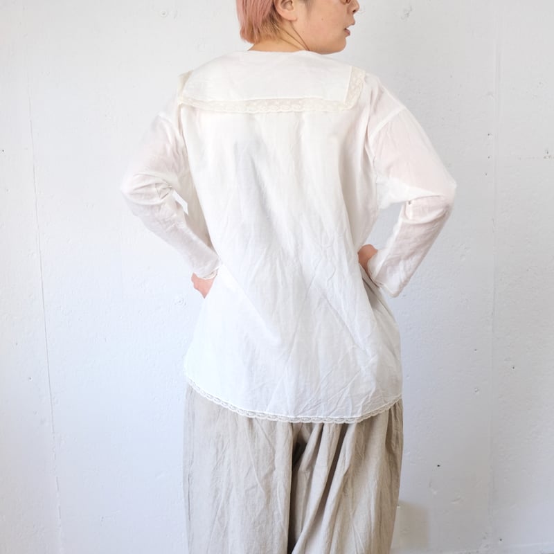 TOWAVASE(トワヴァーズ)Leavers blouse コットンリネン TOWAVASE(トワヴァーズ)Leavers blouse コットンリネン