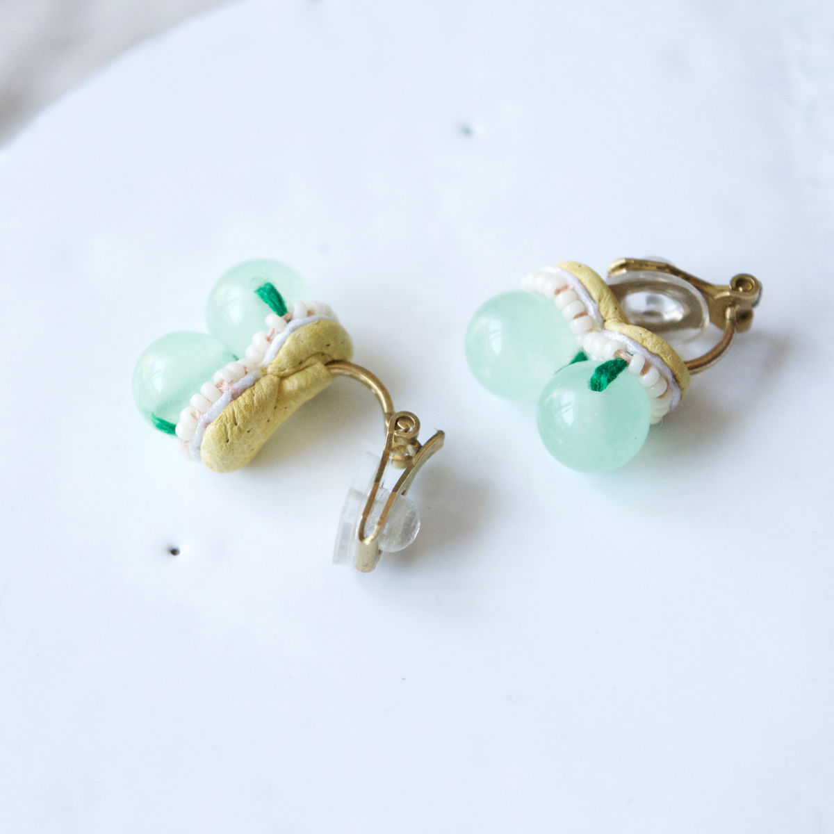 tamas(タマス) イヤリング＆ピアス「SANAE / Green」 | Le Nid de...