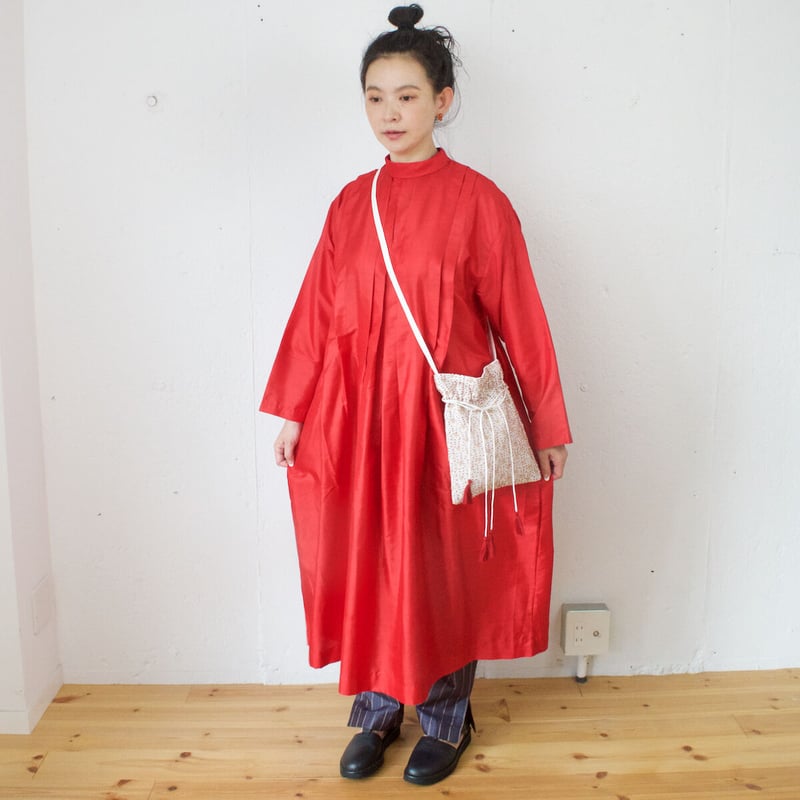 BUNON(ブノン) embroidery drawstring shoulder bag 刺...