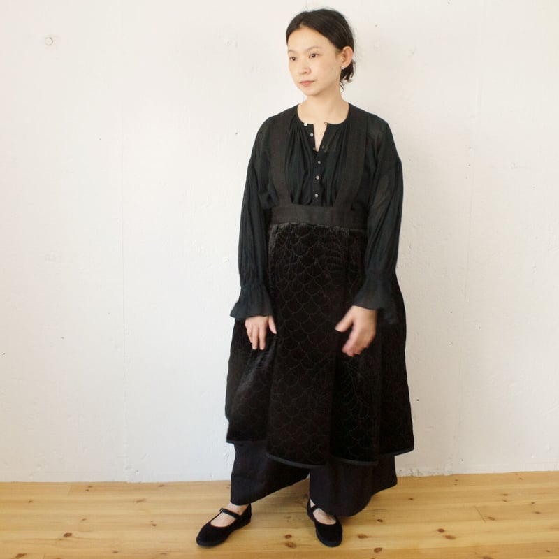 TOWAVASE(トワヴァーズ）Permanent skirt ベルベット刺繍キルト