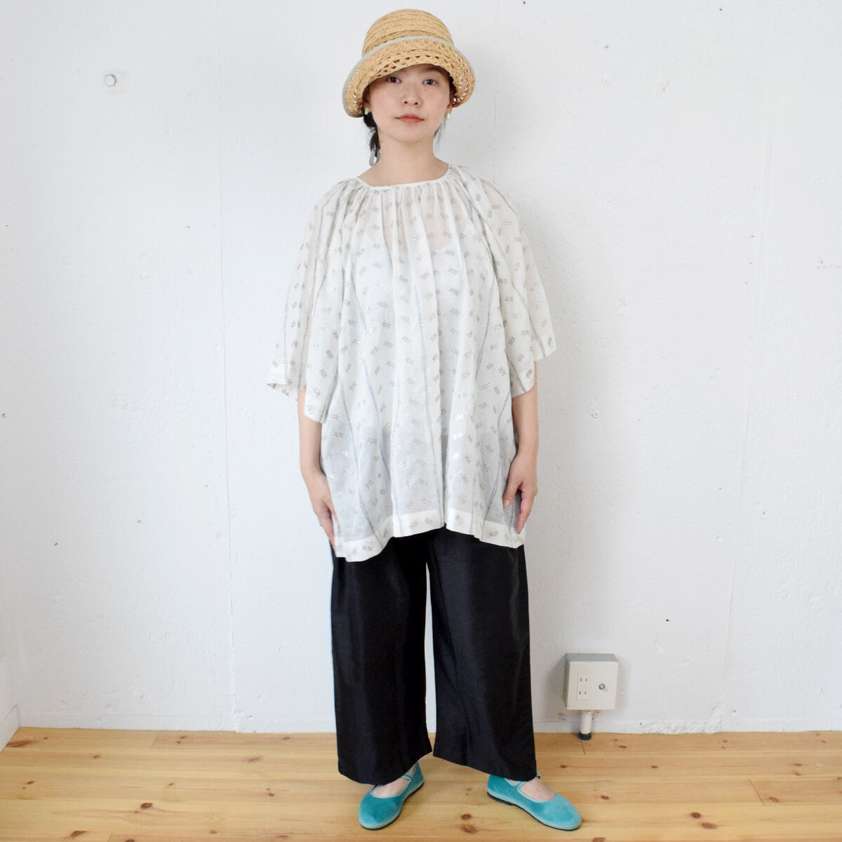 BUNON(ブノン) Embroidery Wide Blouse