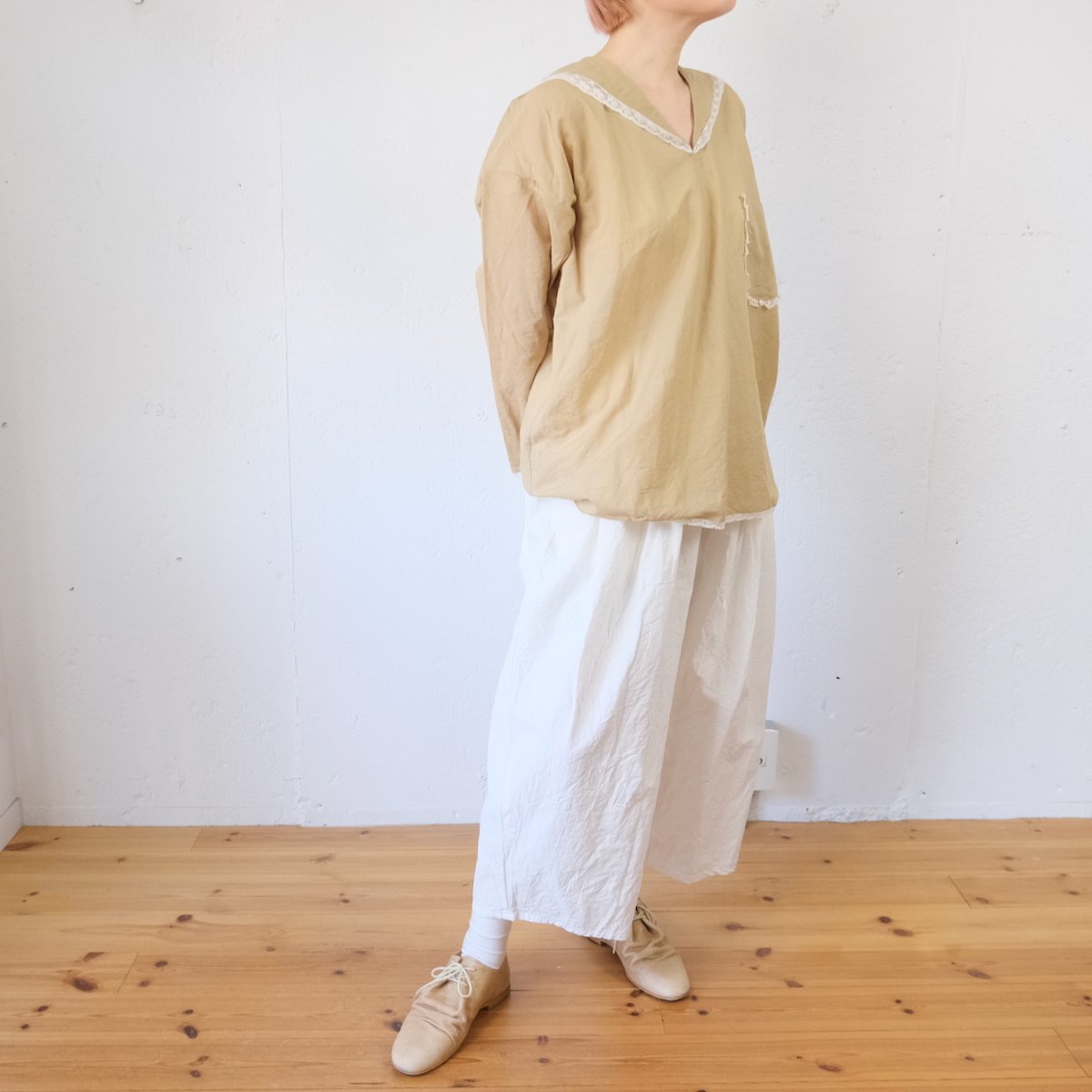 TOWAVASE(トワヴァーズ)Leavers blouse コットンリネン TOWAVASE(トワヴァーズ)Leavers blouse コットンリネン