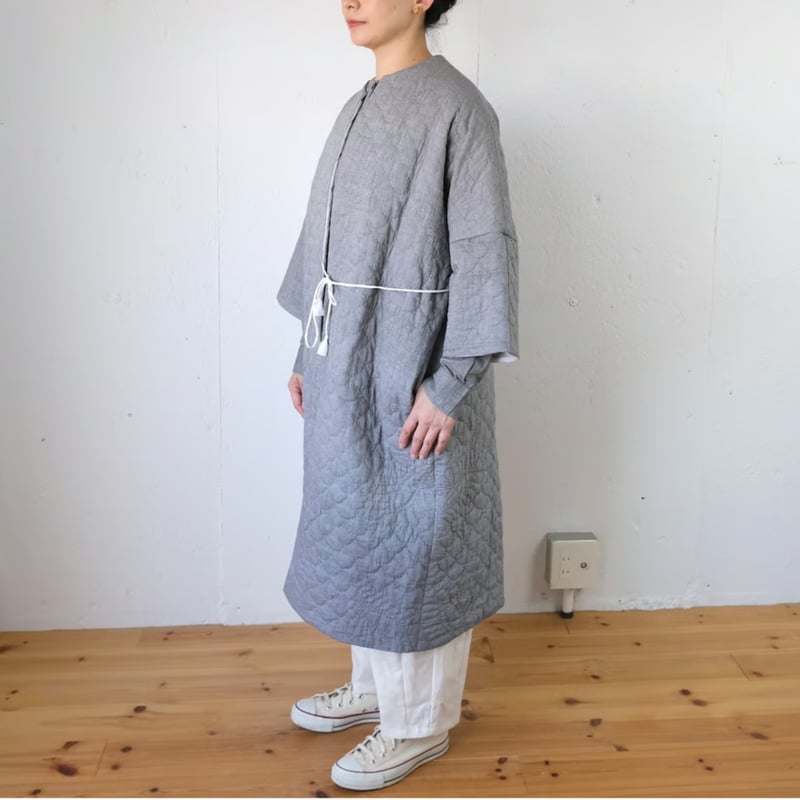 TOWAVASE(トワヴァーズ）Khadi Cotton Quilted Robe カディコッ...