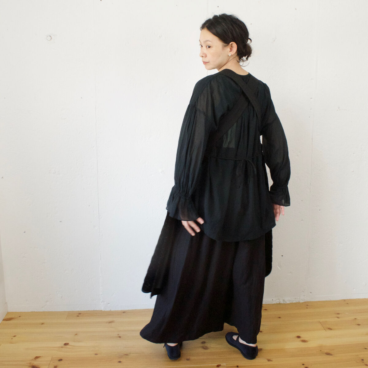TOWAVASE(トワヴァーズ）Permanent skirt ベルベット刺繍キルト エプロン BLACK
