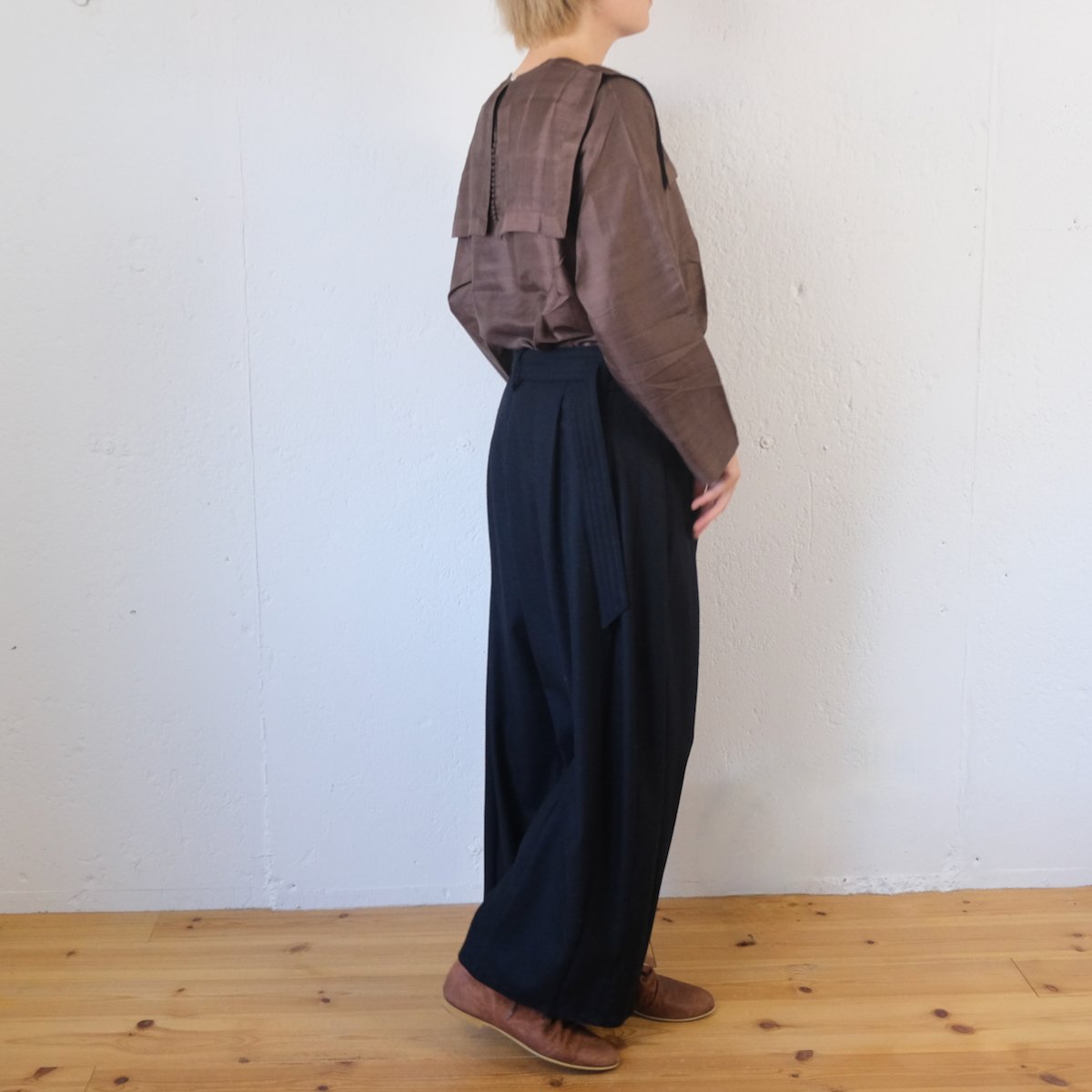 NATIVE VILLAGE (ネイティブヴィレッジ) 露:dew ダーツパンツ NATIVE VILLAGE (ネイティブヴィレッジ) 露:dew ダーツパンツ