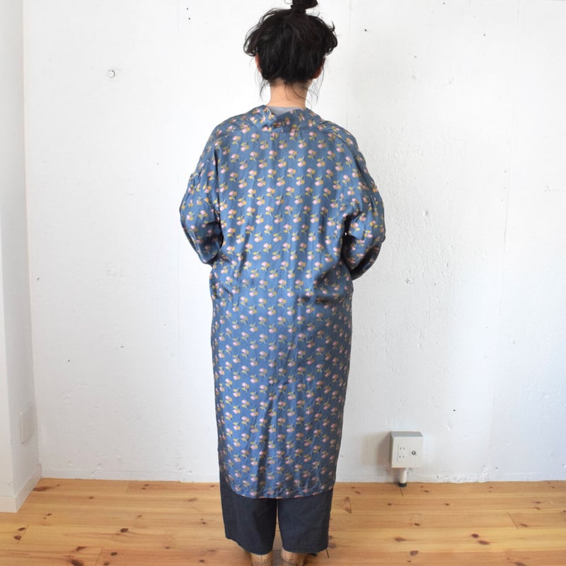 TOWAVASE(トワヴァーズ）Louis Robe 更紗プリントシルク ローブ/navy |...