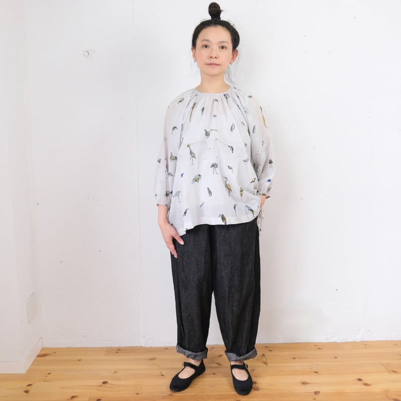 BUNON(ブノン) Birds Back Button Blouse 鳥柄プリント シルクコ
