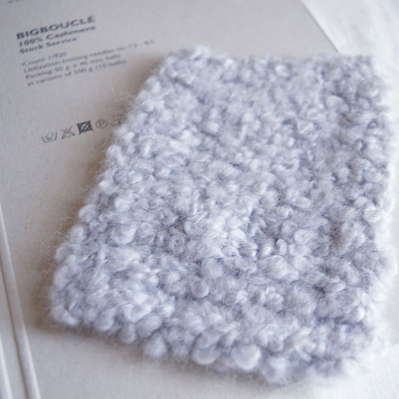 Cardiff：100%カシミア「Big Boucle」50g小巻 | Le Nid de Lili