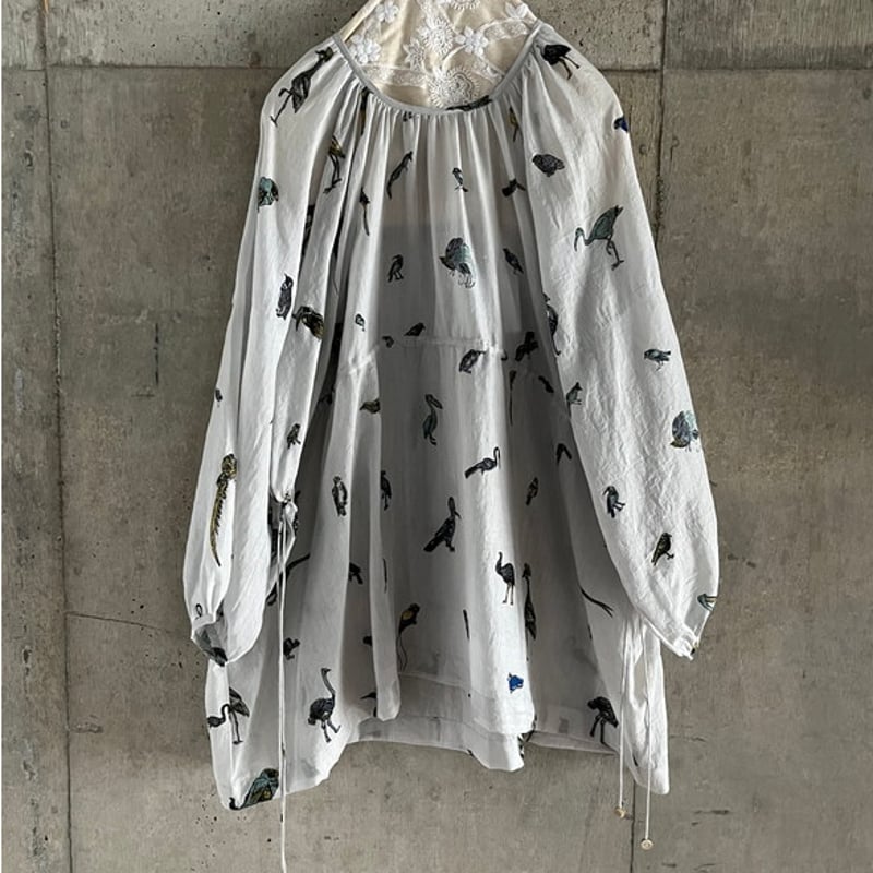 BUNON(ブノン) Birds Back Button Blouse 鳥柄プリント シルクコ