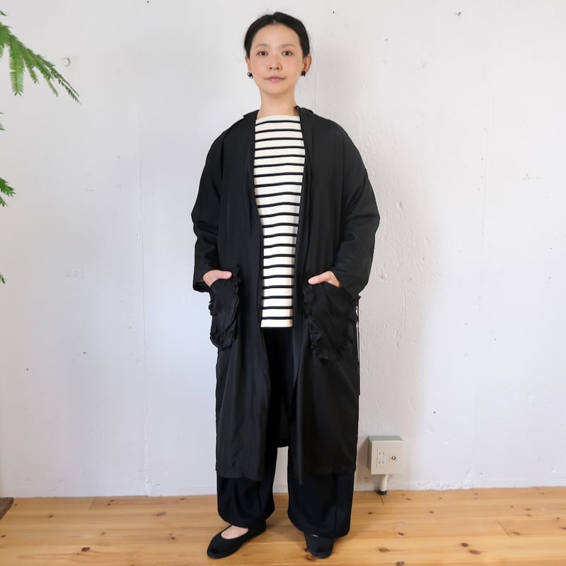 TOWAVASE silk robe