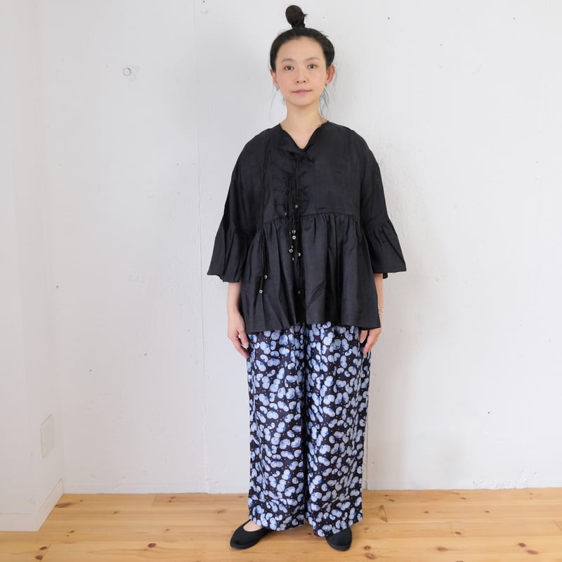 専用ページ♡ bunon ブノン　刺繍　花柄パンツ　M 専用ページ♡ bunon ブノン 刺繍 花柄パンツ M 専用ページ♡ bunon